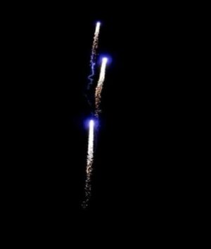 Effekt Blue tiger tail red base von Pyrotrade/PGE - Feuerwerk online kaufen im Pyrographics Feuerwerkshop
